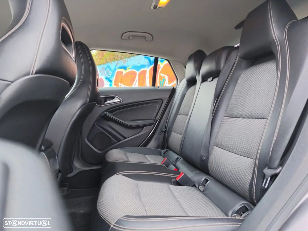 Mercedes-Benz CLA 180 d Shooting Brake - 4