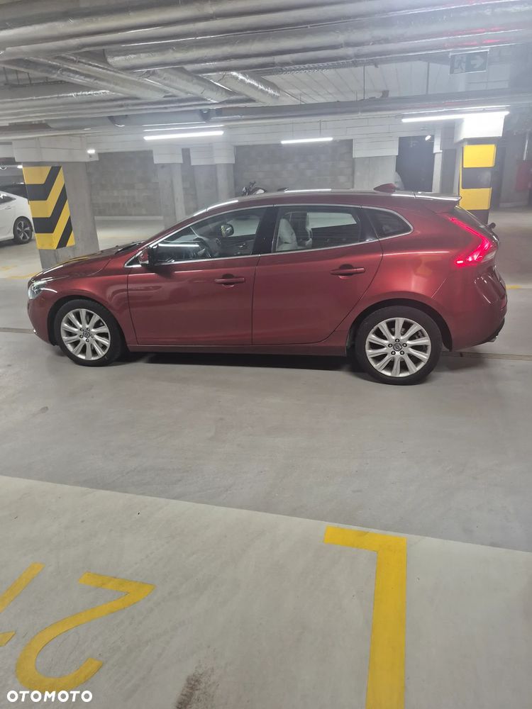Volvo V40 D3 Summum - 17