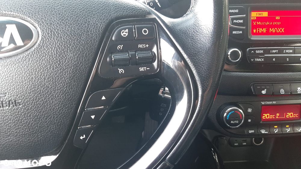 Kia Ceed 1.6 GDI Dream Team Edition - 19