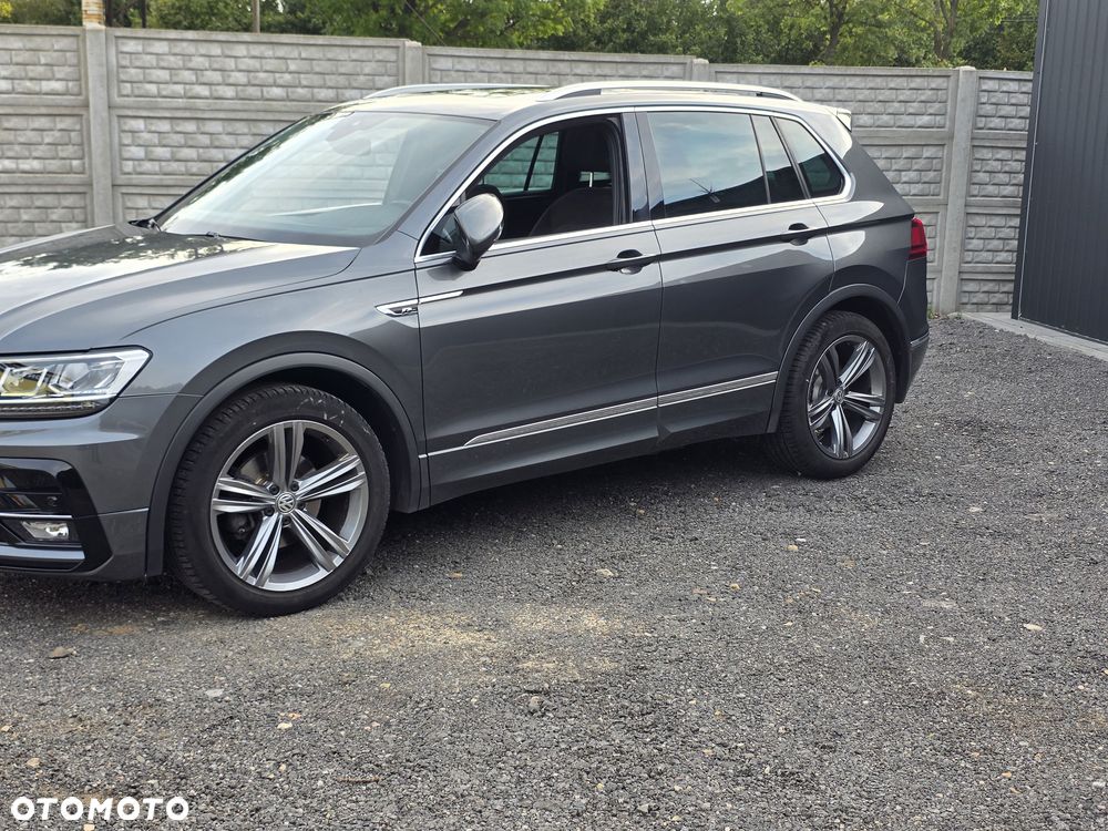 Volkswagen Tiguan - 12