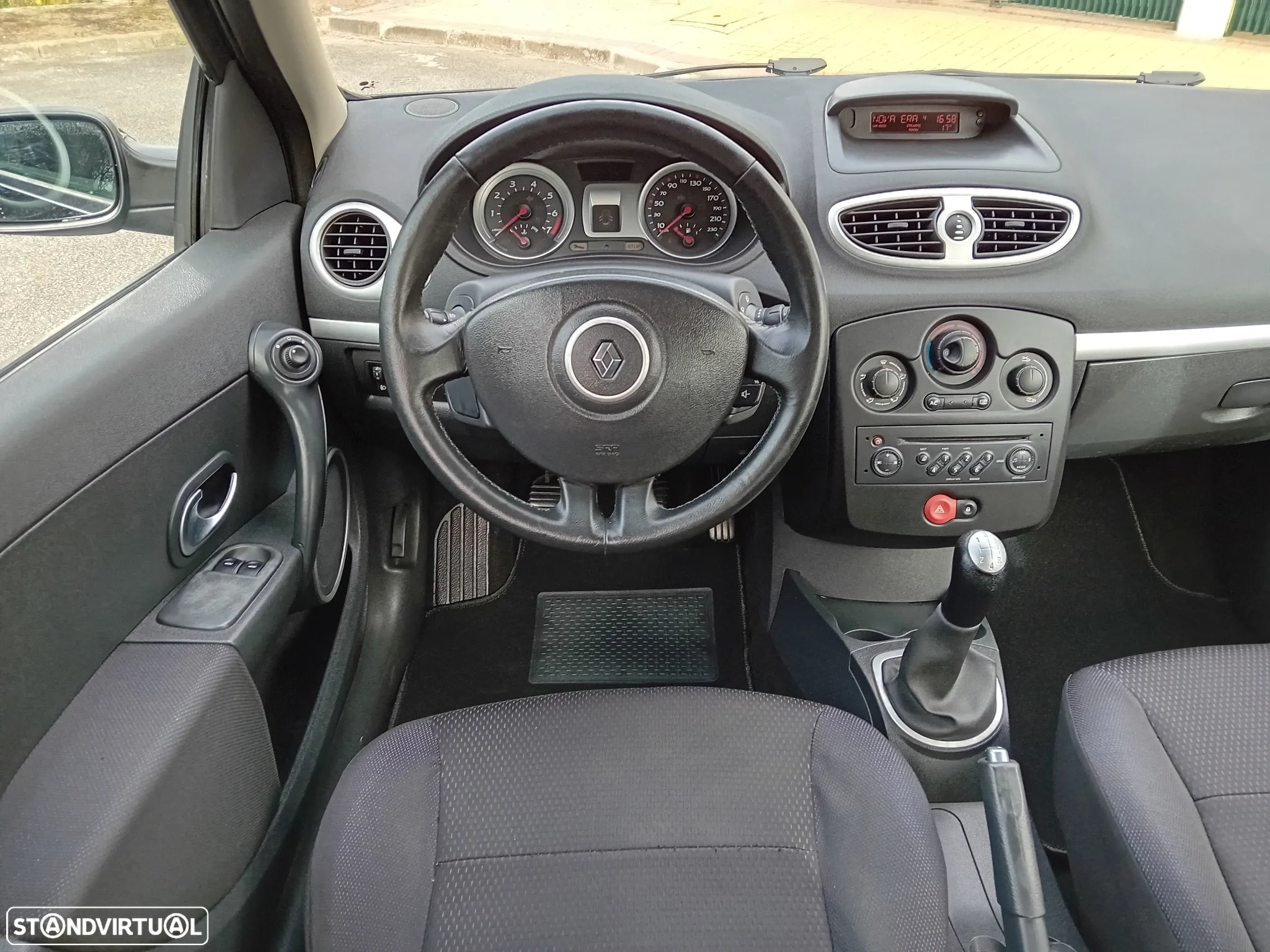 Renault Clio 1.2 16V Dynamique - 8