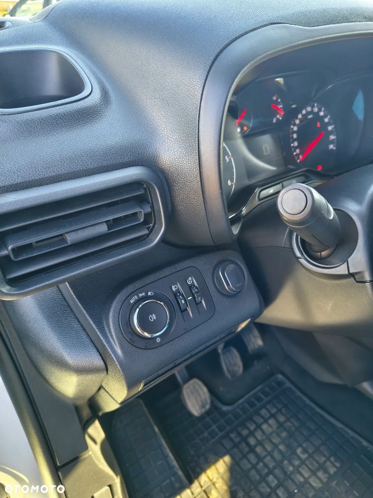 Opel COMBO - 9