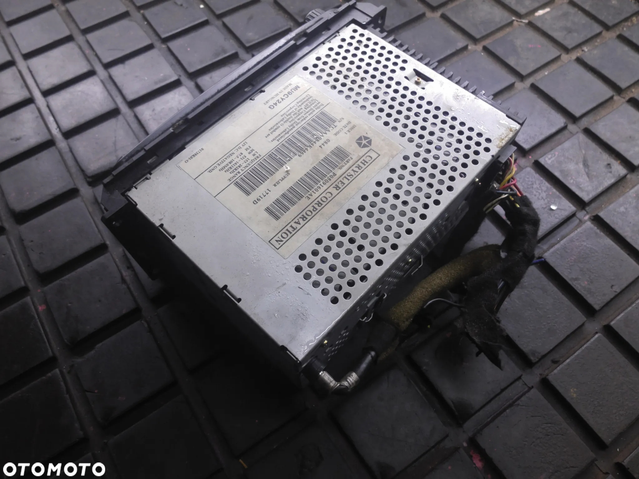 CHRYSLER GRAND VOYAGER IV RADIO CD NA KASETY P05091601AE JEEP - 4
