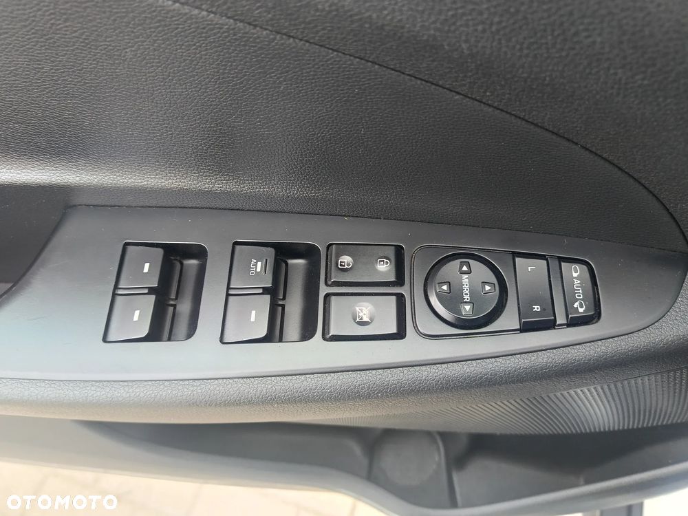 Hyundai Tucson 1.6 GDI BlueDrive GO 2WD - 23