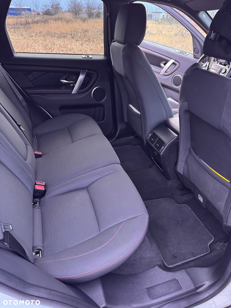 Land Rover Discovery Sport D150 R-Dynamic - 12