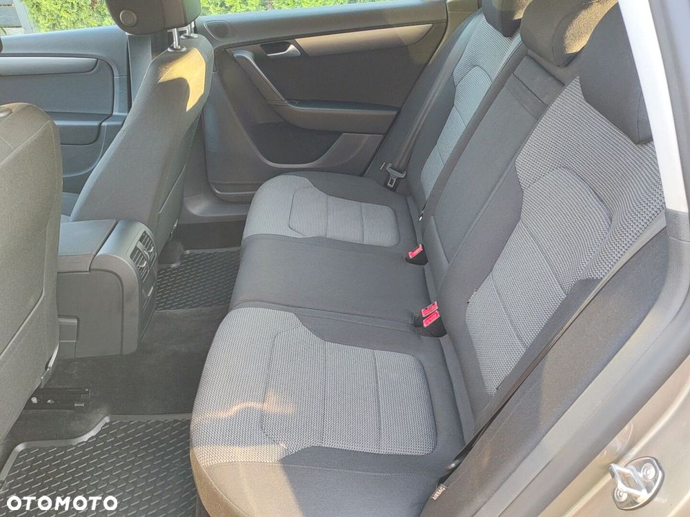 Volkswagen Passat 2.0 Blue TDI DSG SCR Comfortline - 26