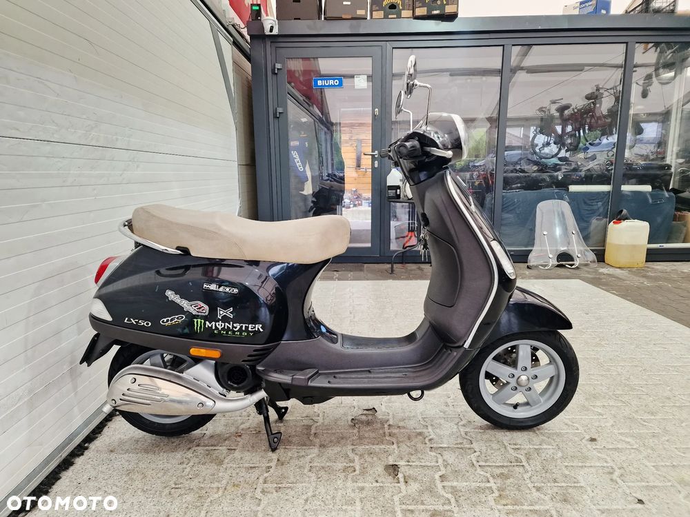 Piaggio Vespa - 16