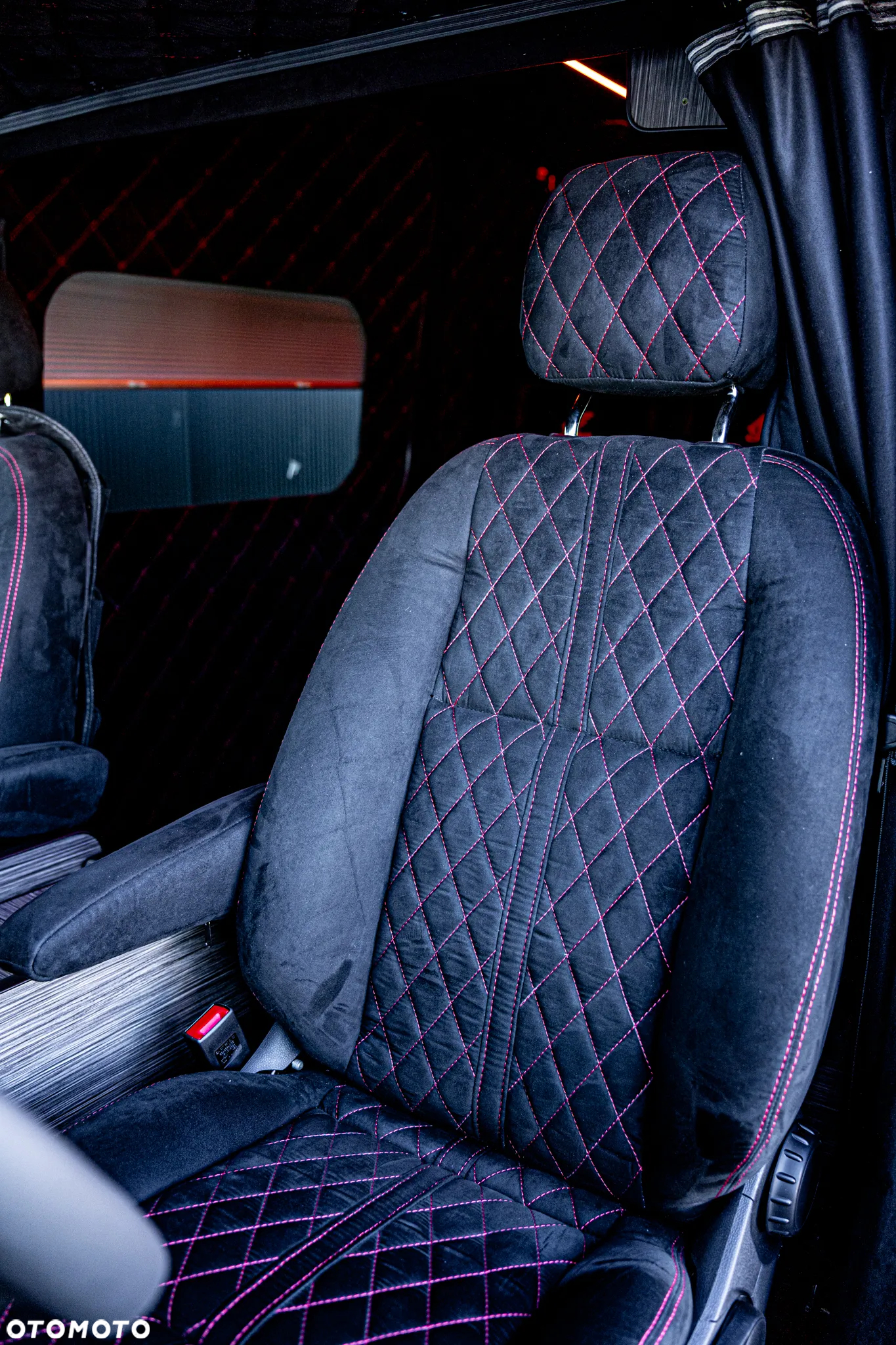Mercedes-Benz Sprinter - 12