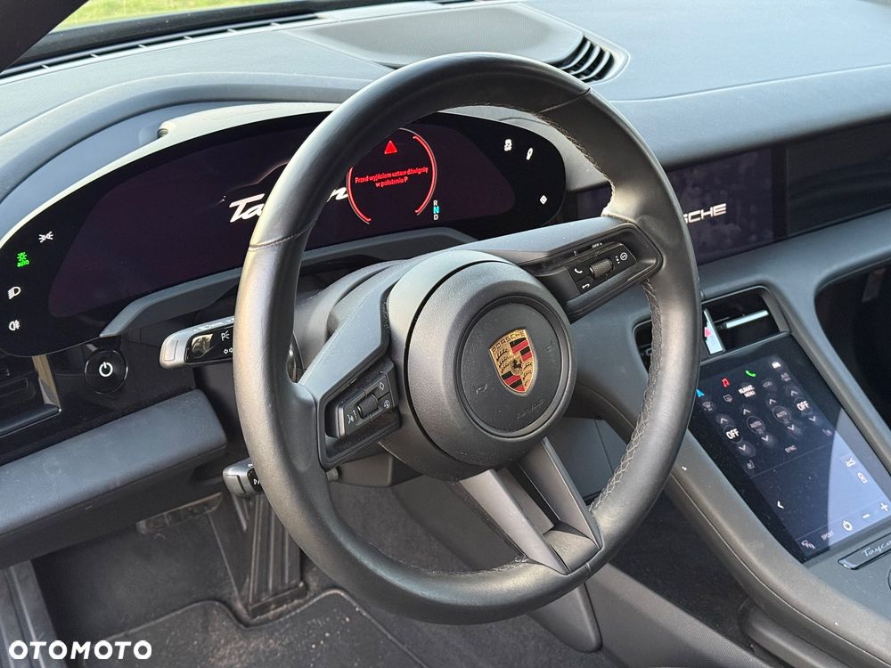 Porsche Taycan - 13