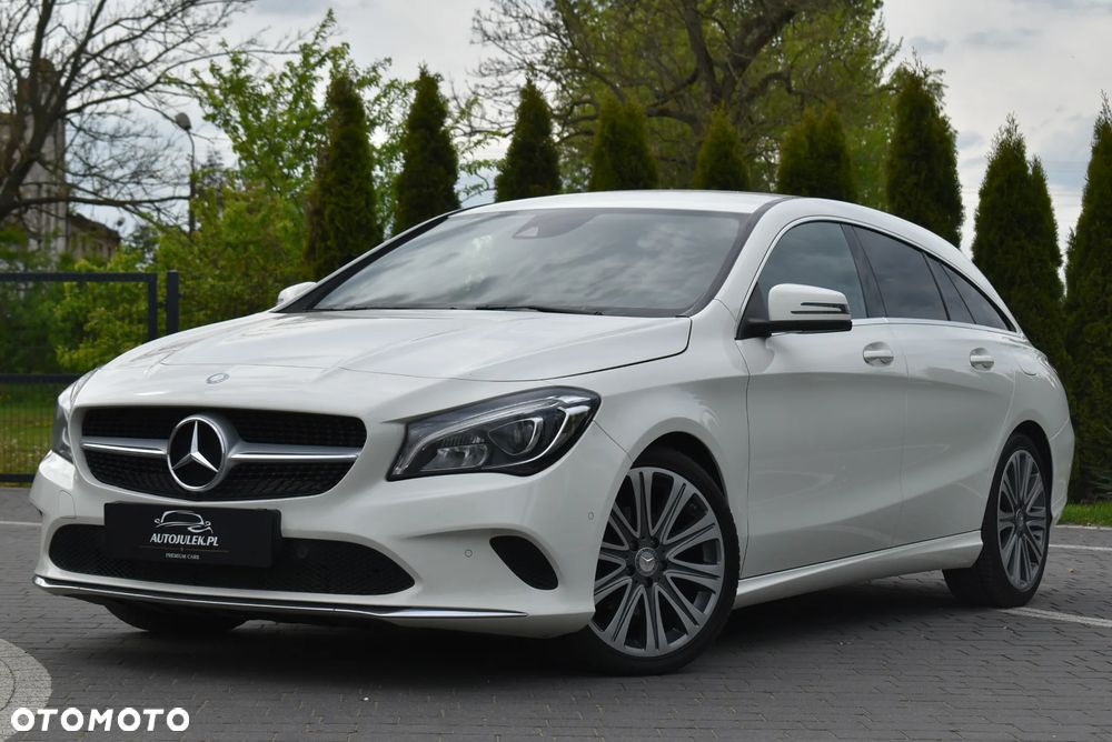 Mercedes-Benz CLA 200 7G-DCT UrbanStyle Edition - 30