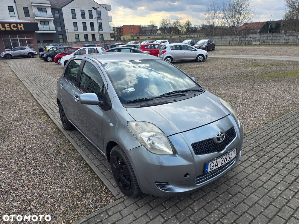 Toyota Yaris 1.3 Sol MM - 4