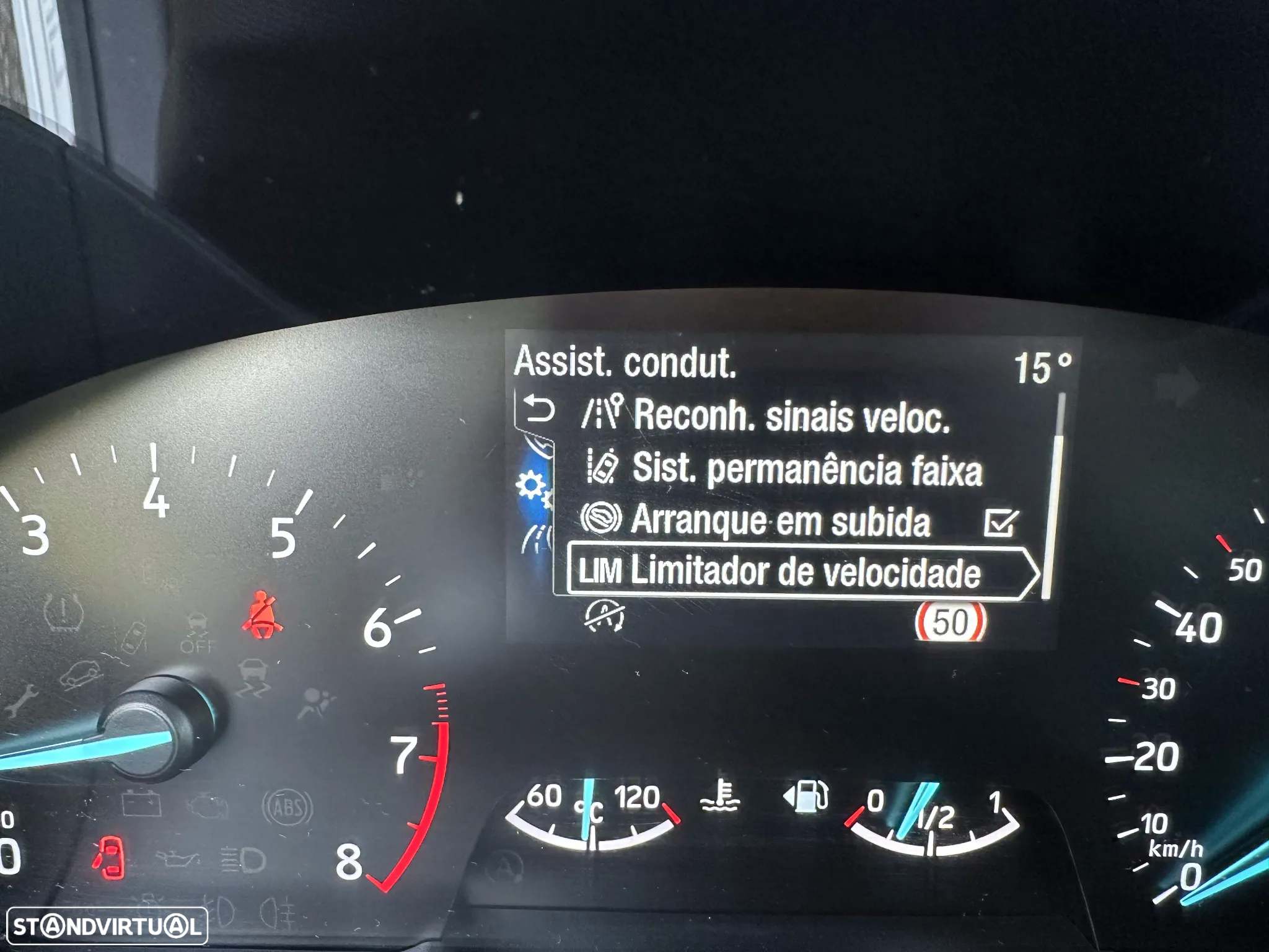 Ford Focus 1.0 EcoBoost ST-Line - 39