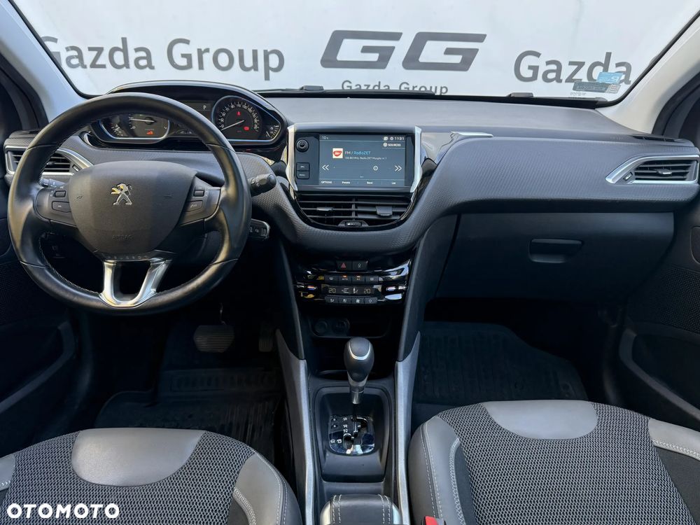 Peugeot 2008 1.2 Pure Tech Allure S&S EAT6 - 9