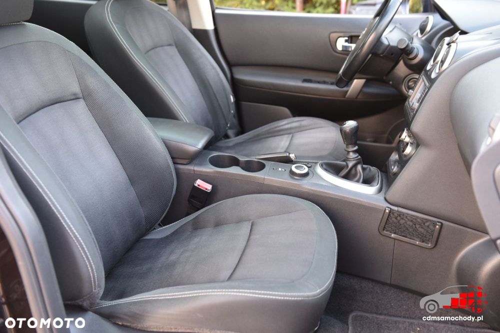 Nissan Qashqai+2 - 23