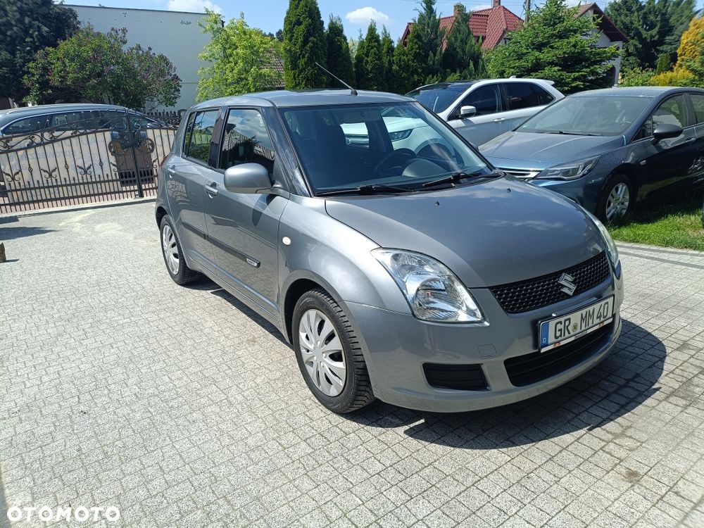 Suzuki Swift - 1