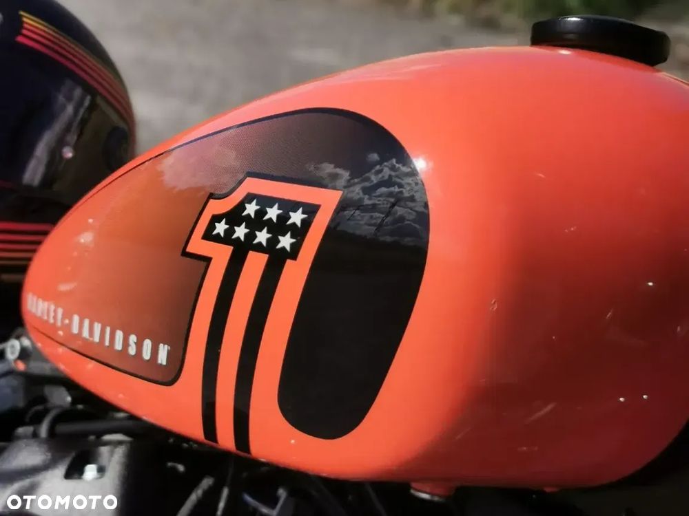 Harley-Davidson Softail Street Bob - 11
