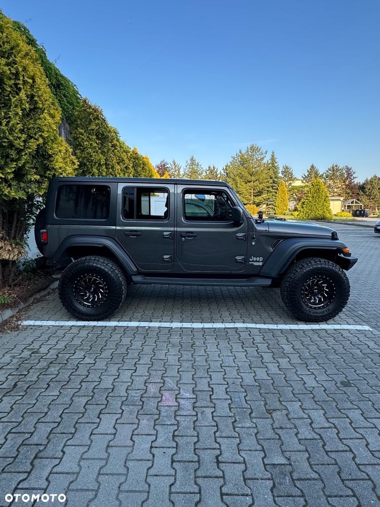 Jeep Wrangler - 19