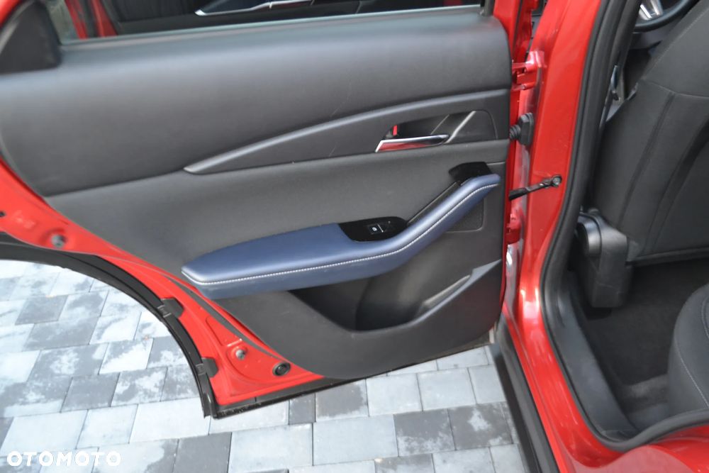 Mazda CX-30 2.0 mHEV Hikari 2WD - 29