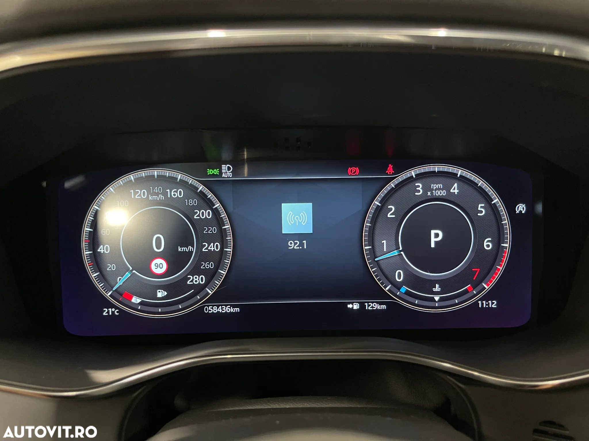 Jaguar F-Pace P250 AWD R-Dynamic SE - 39