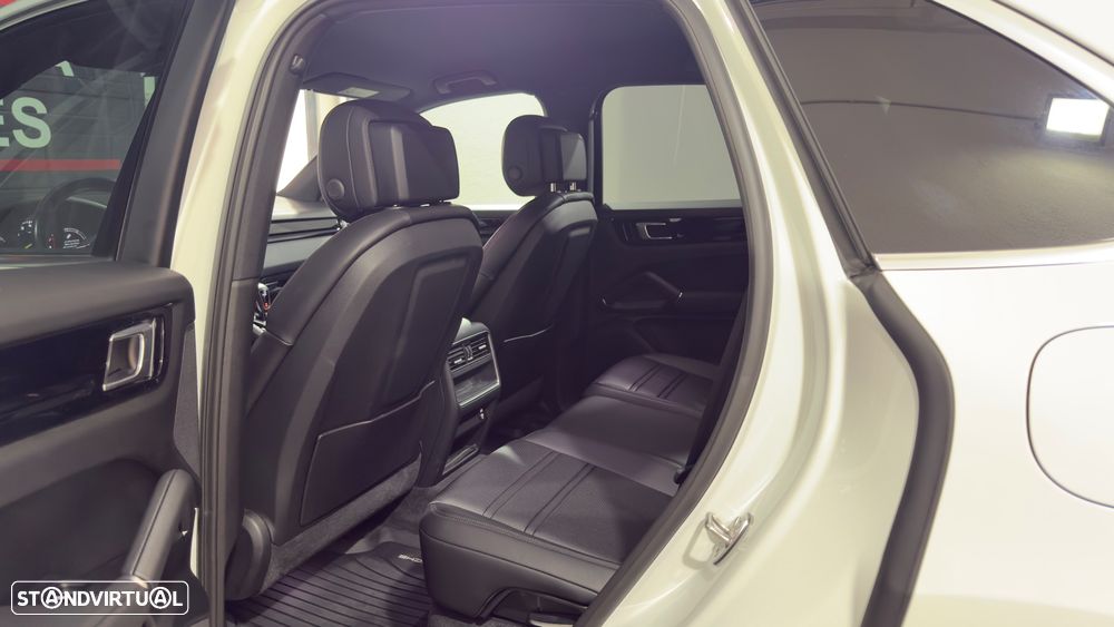Porsche Cayenne E-Hybrid - 15