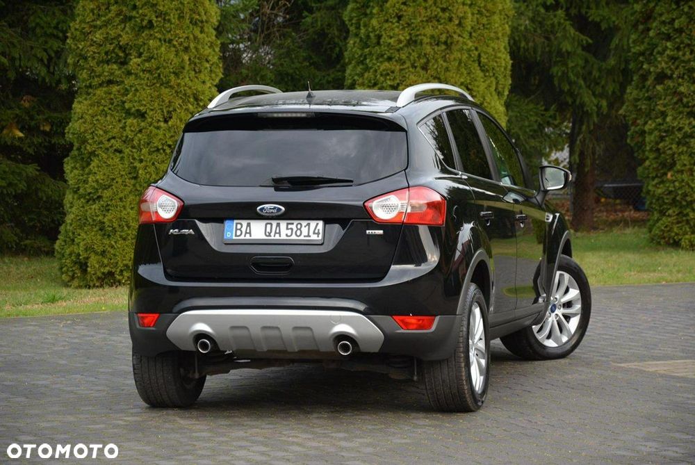 Ford Kuga 2.0 TDCi 2x4 Titanium - 13
