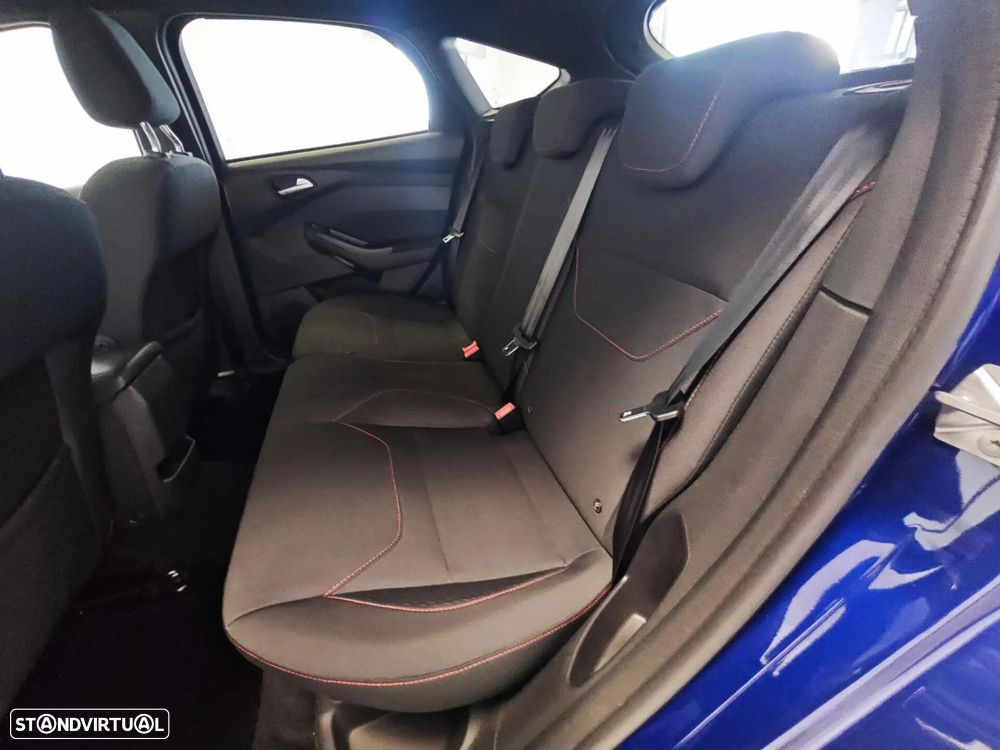 Ford Focus 1.0 EcoBoost ST-Line Aut. - 52