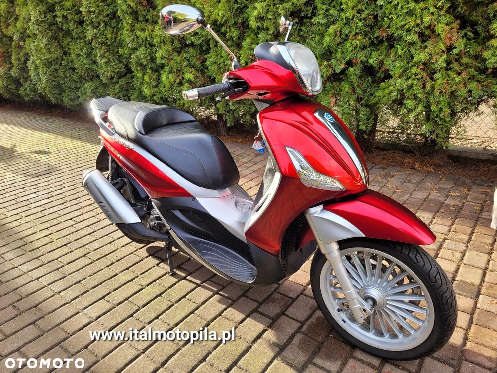 Piaggio Beverly - 1