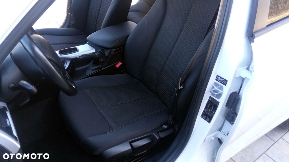 BMW Seria 1 114i - 15