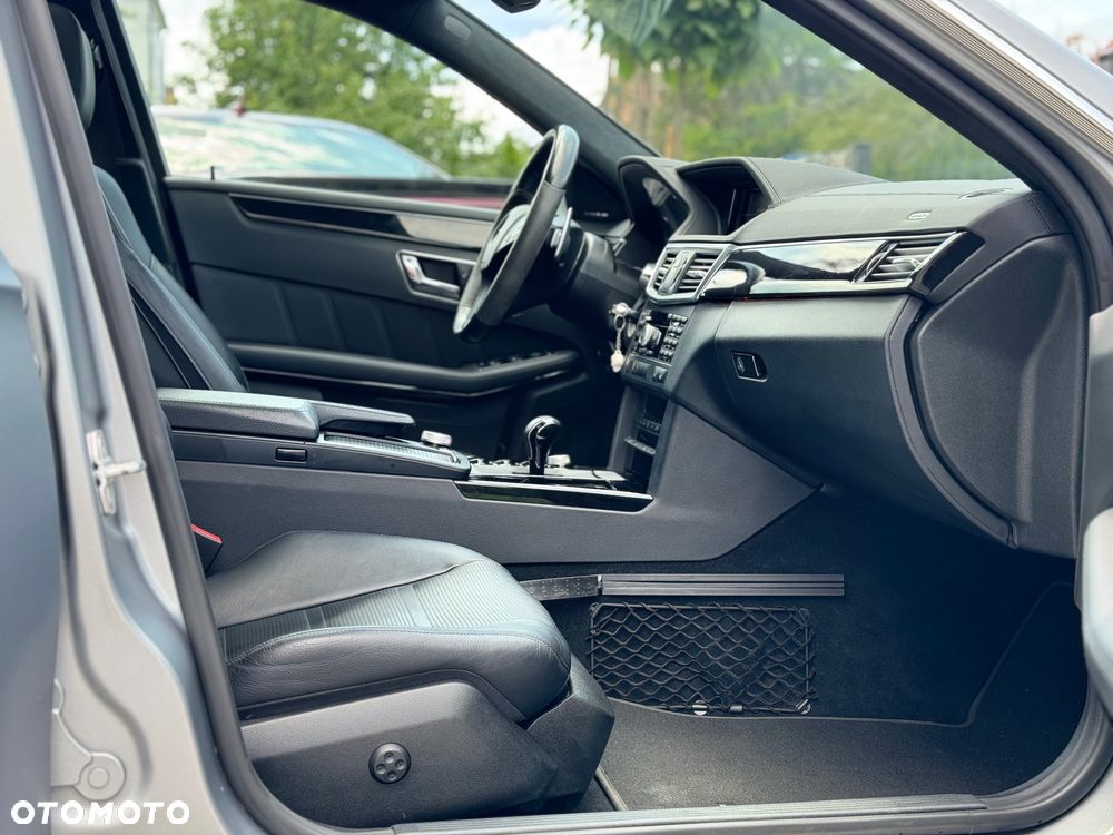 Mercedes-Benz Klasa E 63 AMG - 12