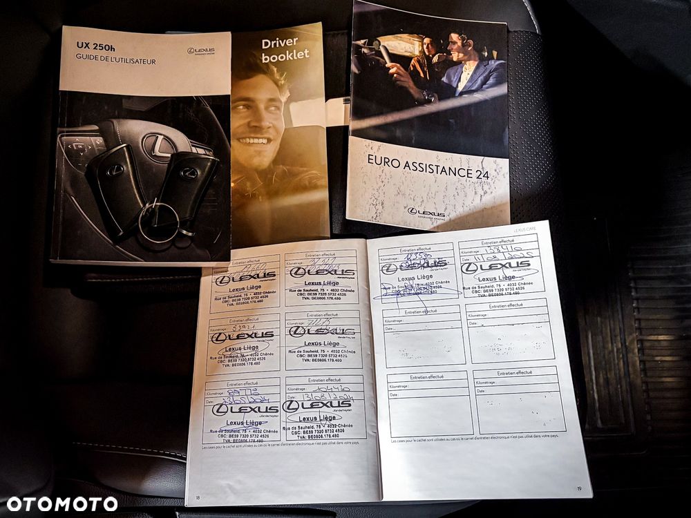 Lexus UX 250h Executive Line - 37