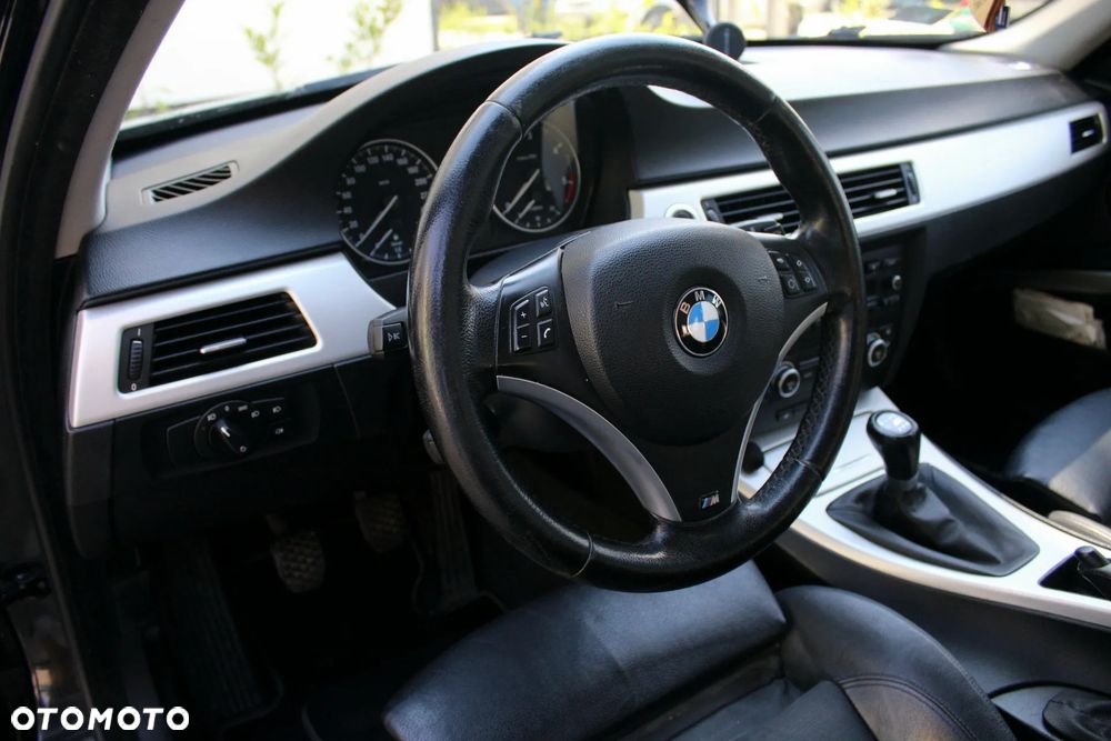 BMW Seria 3 320d - 17
