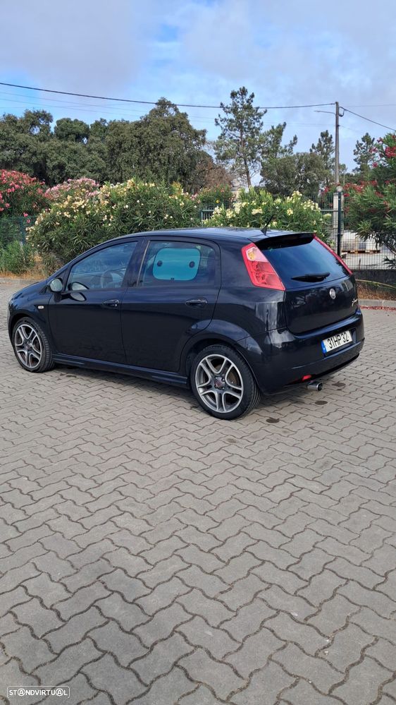 Fiat Grande Punto - 2