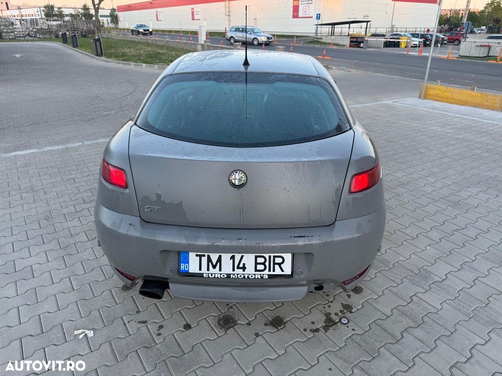 Alfa Romeo GT 1.9 Multijet Distinctive - 7
