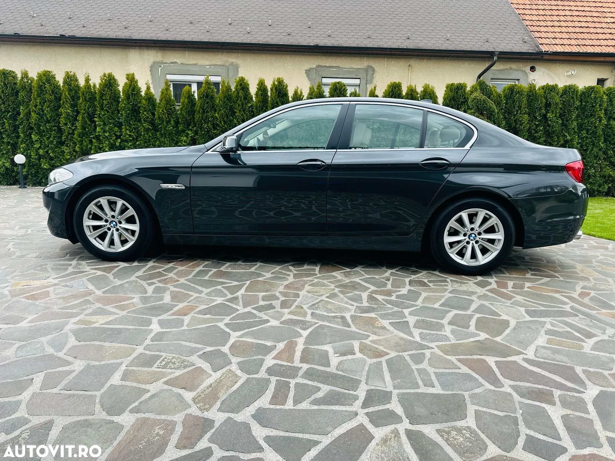 BMW Seria 5 520d - 7