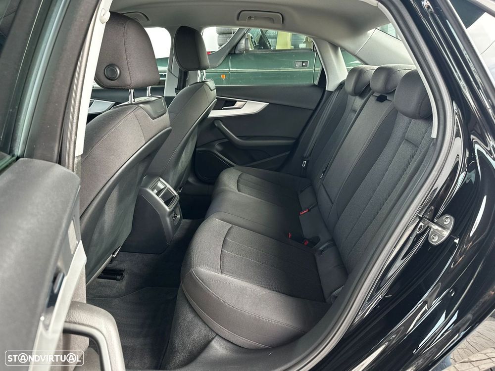 Audi A4 2.0 TDI Business Line - 18