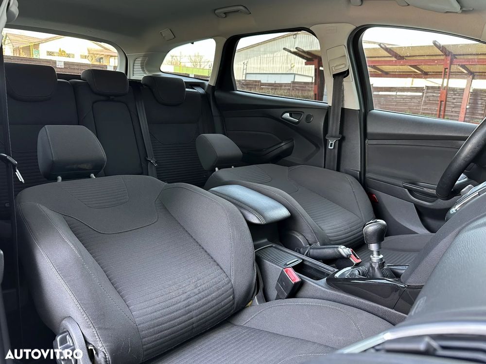 Ford Focus - 11