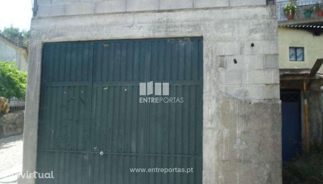 Venda Moradia para reconstruir, junto à estrada, Grilo, Baião - Grande imagem: 2/18