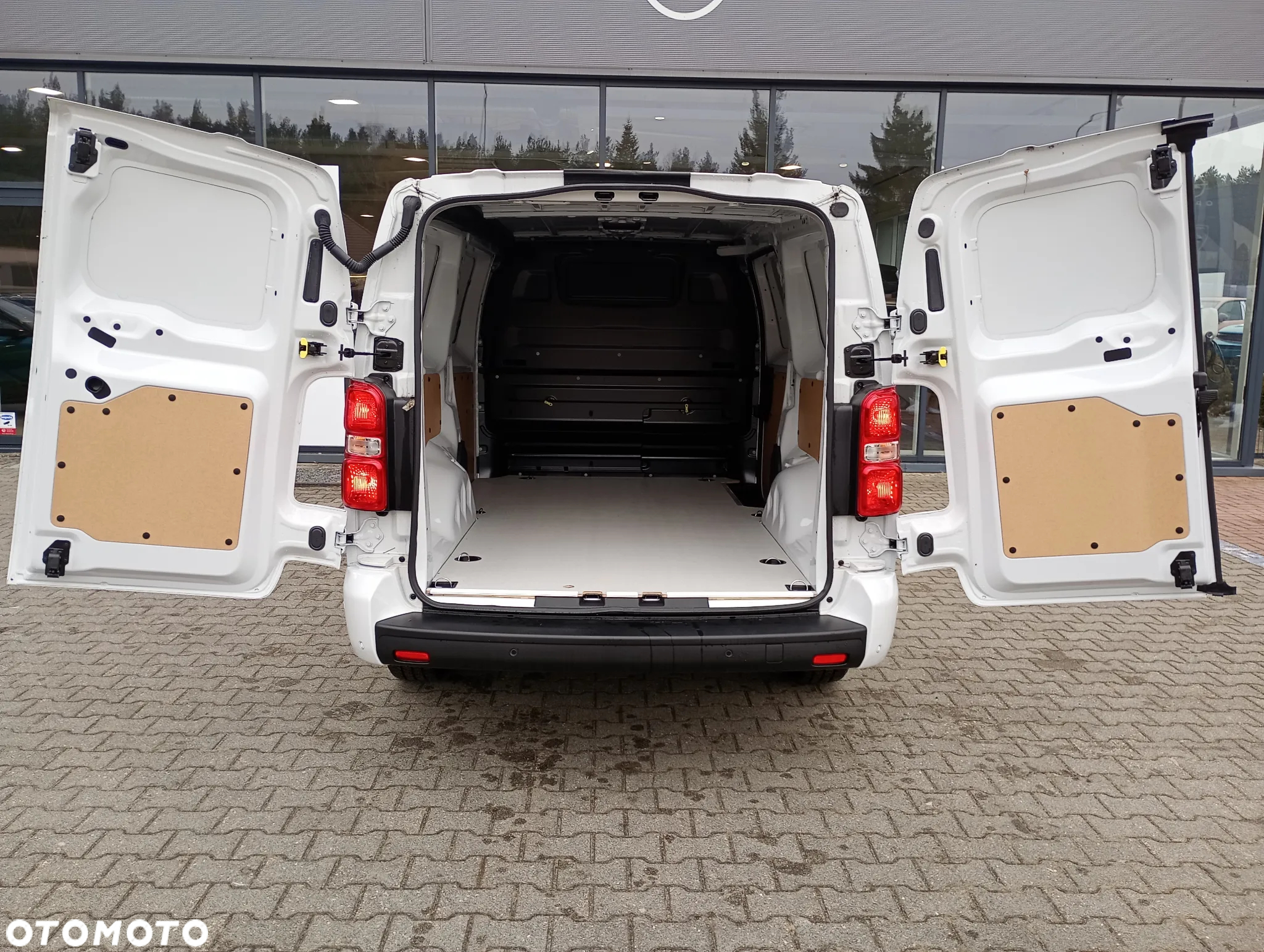 Opel Vivaro - 10