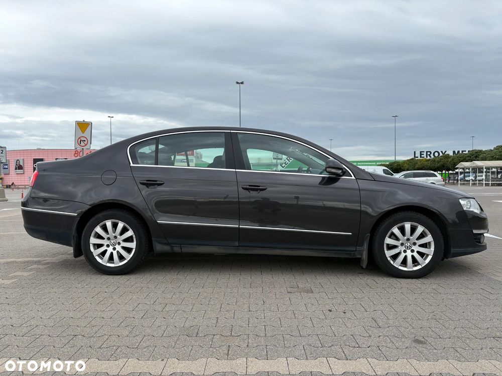 Volkswagen Passat 2010 photo 3