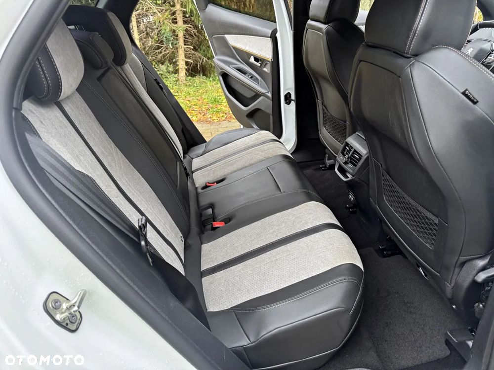 Peugeot 3008 Plug-In Hybrid 225 e-EAT8 GT - 14