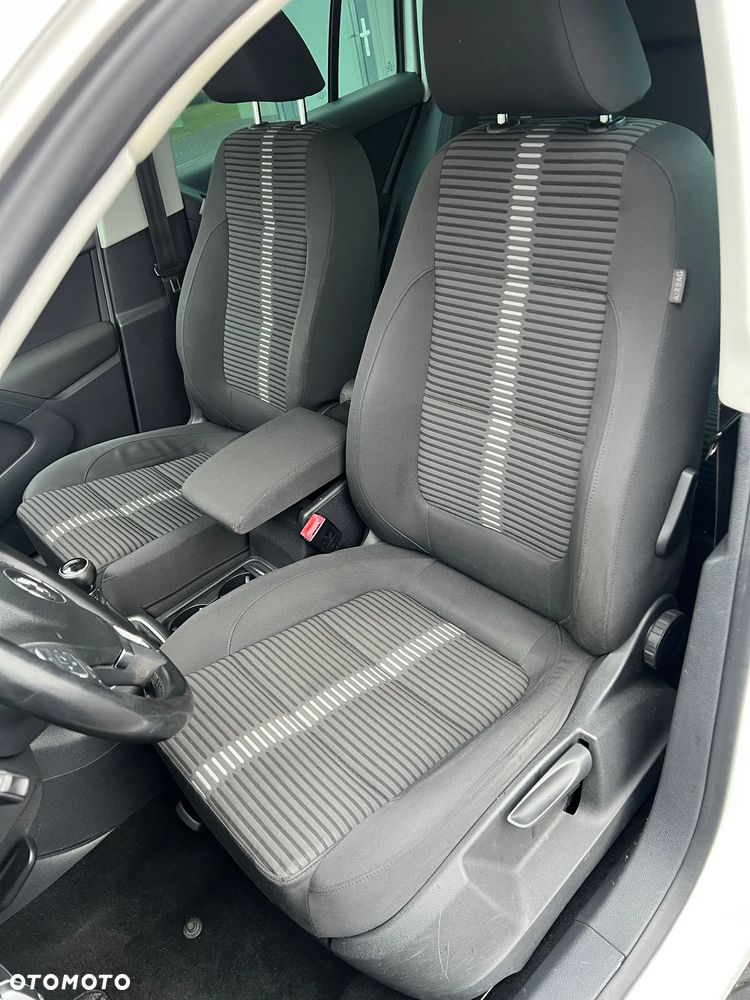 Volkswagen Tiguan - 16