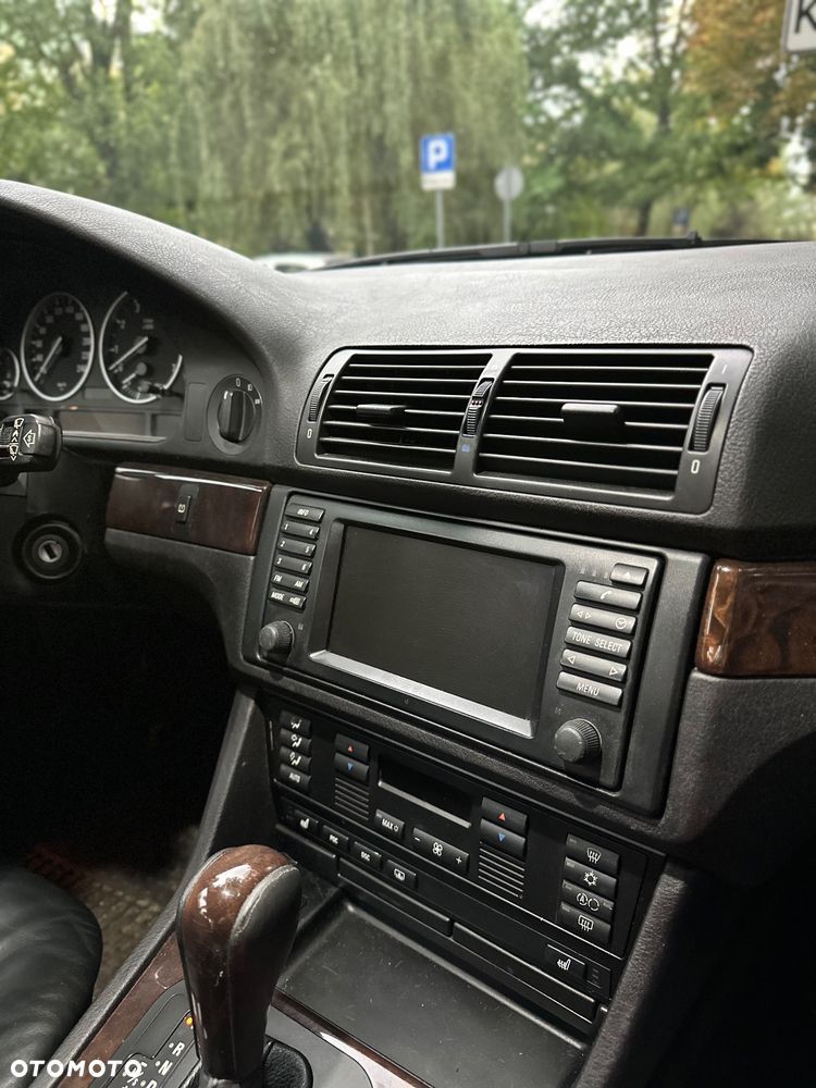 BMW Seria 5 - 10