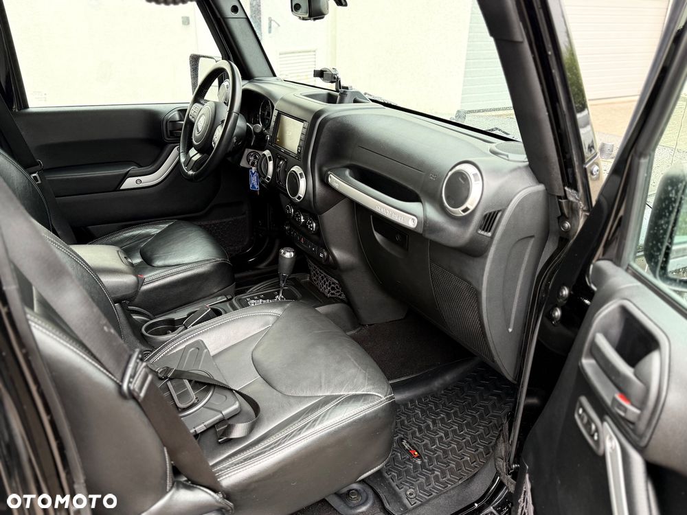 Jeep Wrangler 3.6 Unlim Sahara - 13