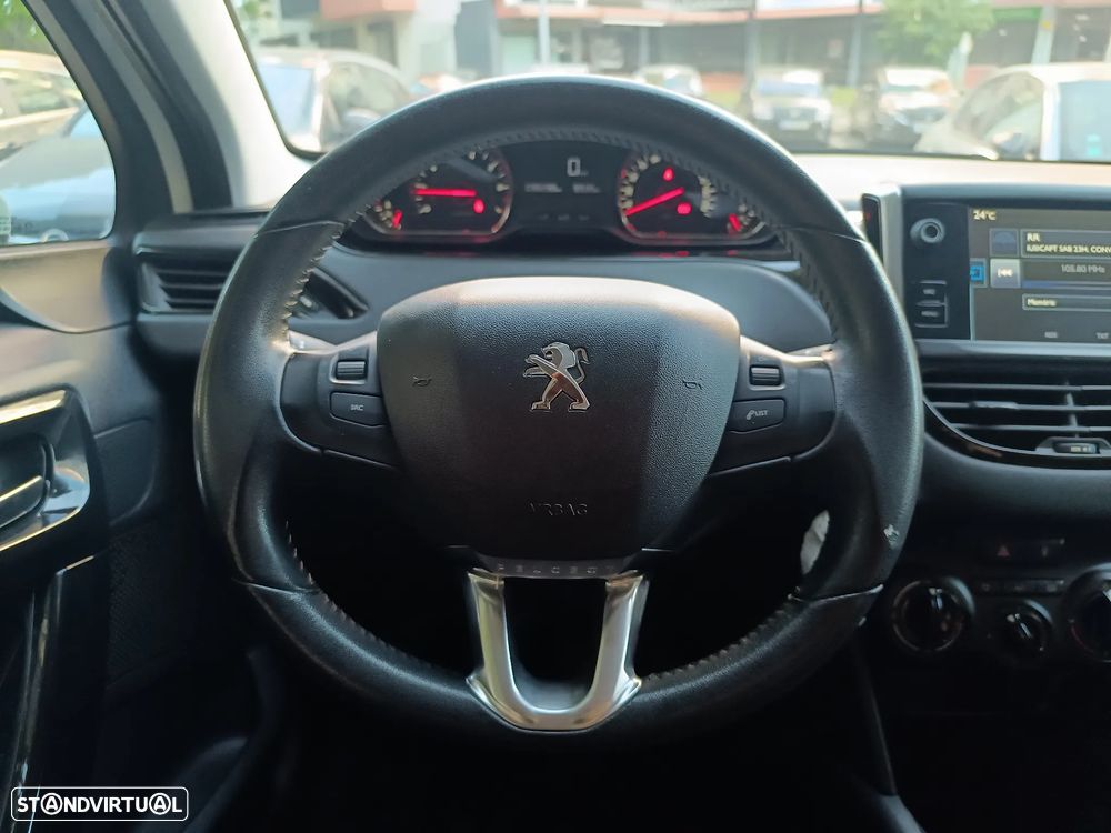 Peugeot 208 1.2 VTi SE Style - 12