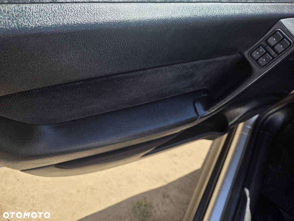 Opel Astra 1.6 GLS - 10