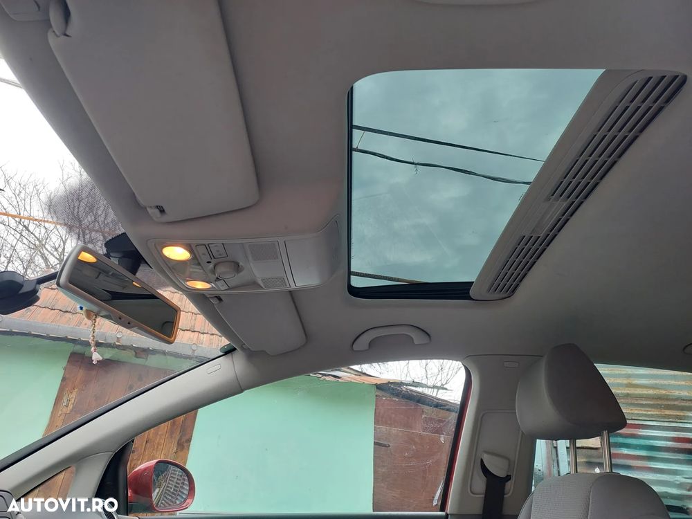 Volkswagen Golf Plus 1.9 TDI DPF DSG Edition - 8