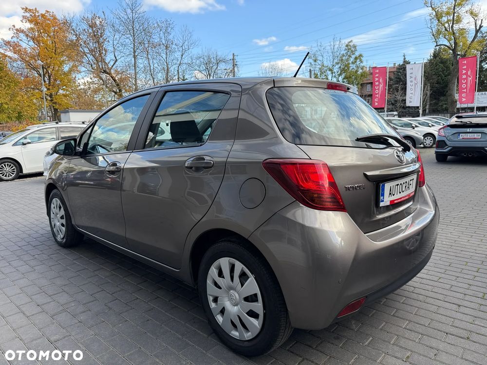 Toyota Yaris 1.33 Active EU6 - 23