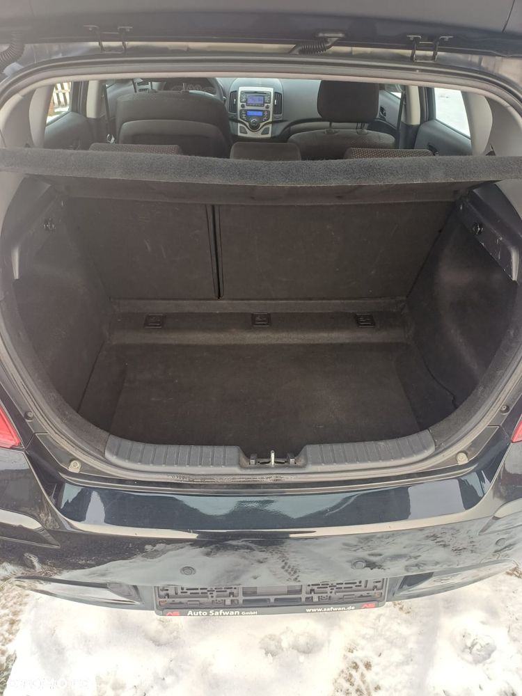 Hyundai i30 i30cw 1.4 blue Comfort - 11