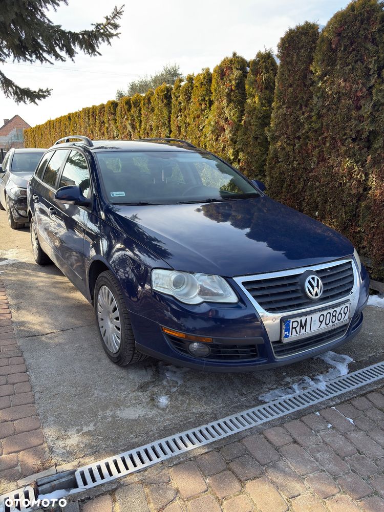 Volkswagen Passat - 2