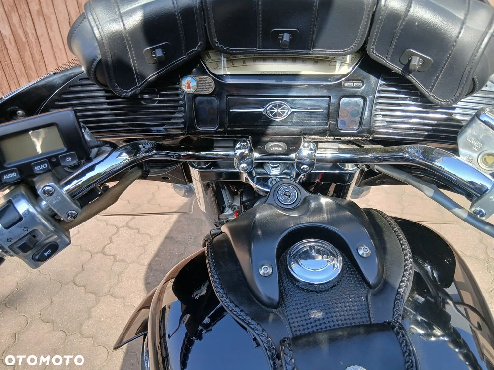 Yamaha Venture - 7